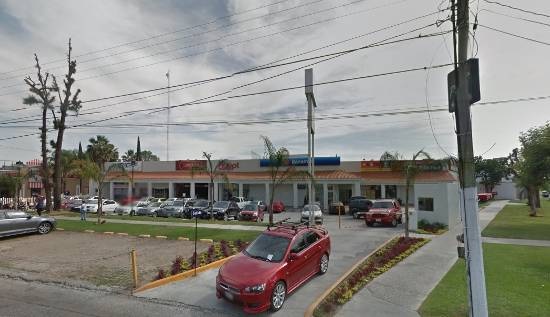 Plaza Marcel / Locales