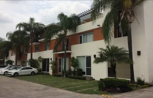 Vista al Bosque / Casas